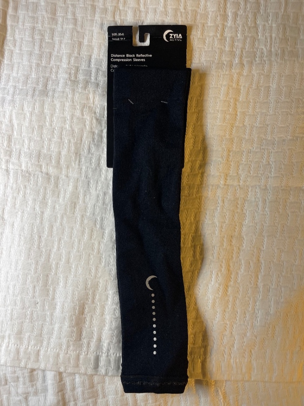 NWT Zyia Black Reflective Compression Sleeves for running